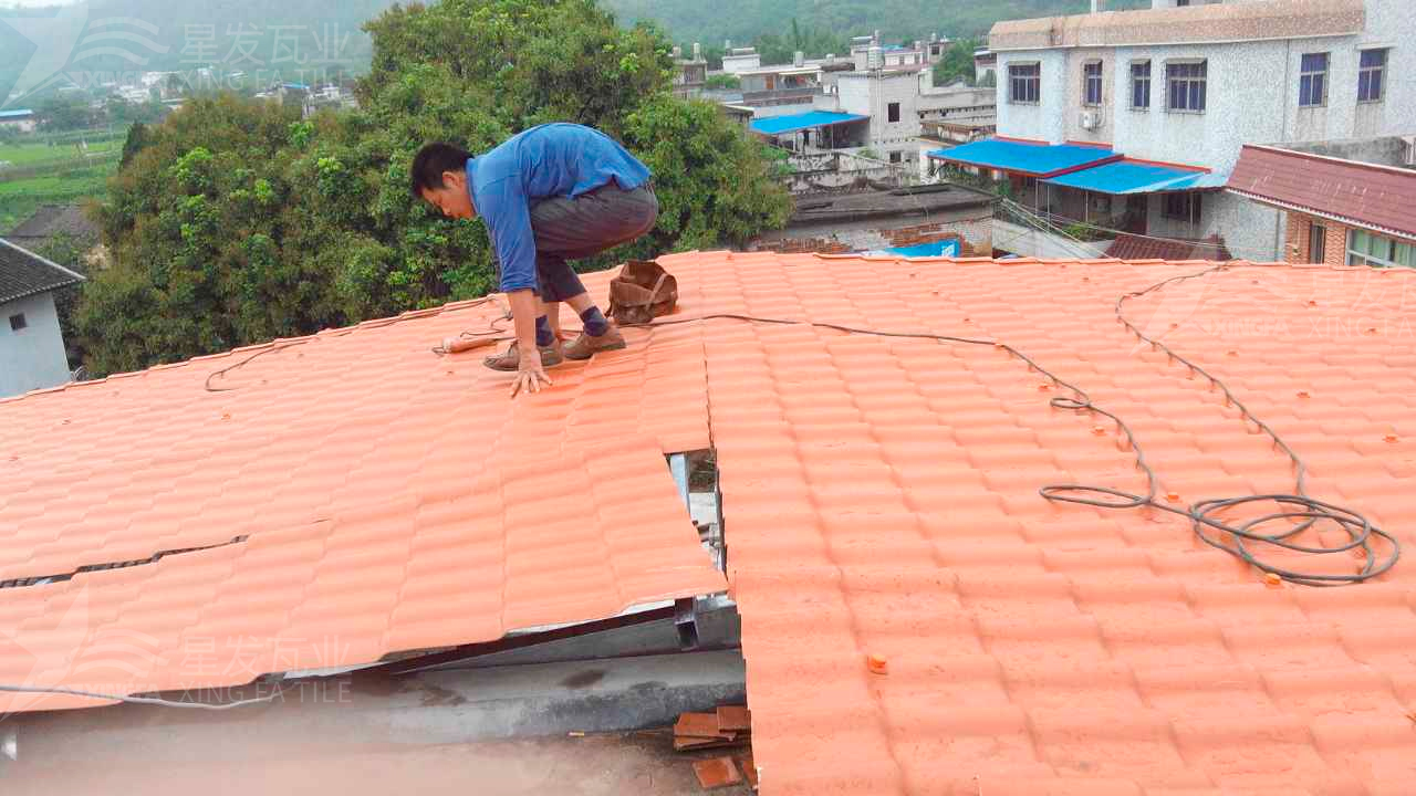 武汉屋顶铺设安装合成树脂瓦时，牢牢记住这3点，就不怕屋顶出问题！