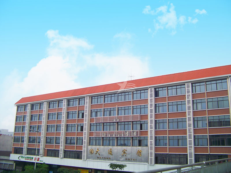 武汉合成树脂瓦：轻材质高性能，助力屋面建材市场持续发展