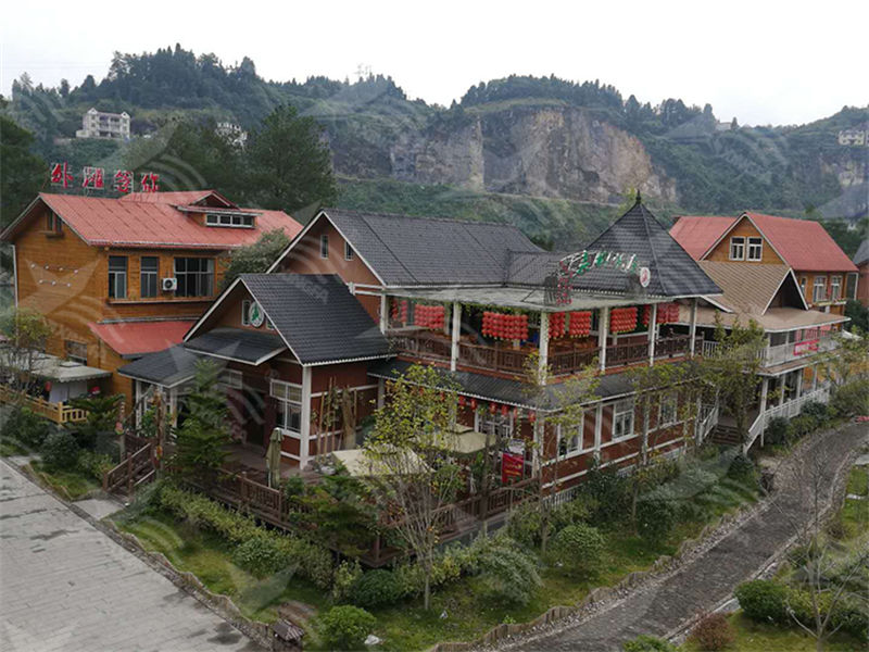 选择武汉合成树脂瓦，为南方屋顶雨季防水护航